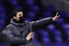PSG Ditahan Lyon 1-1,...