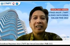 Mengapa Sekolah dan...