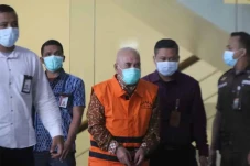 KPK Perpanjang Penahanan...