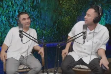 Raffi Ahmad Biayai Karyawan...