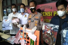 Mengaku Pegawai BPK,...
