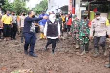 Khofifah Minta Fasilitas...