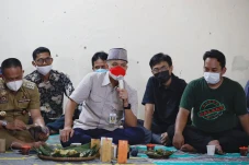 Diskusi Bareng Warga,...
