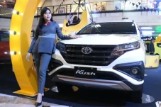 Kalla Toyota Raih 37,20...