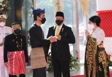 Contoh Keragaman Budaya...