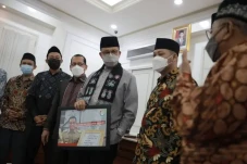 Warga Petamburan Dapat...