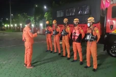 Jatuh dari Perahu saat...
