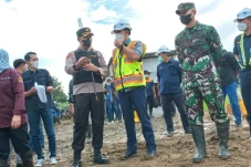 Pengosongan Lahan Jalur...