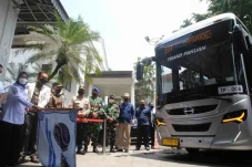 Pekan Depan, Bus Trans...