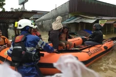 Banjir Kembali Kepung...