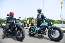 Jokowi dan Menteri Basuki...