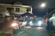 Usai Dijenguk Anies,...