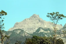 Letusan Dahsyat Gunung...