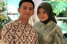 Ridho 2R Paksa Istri...