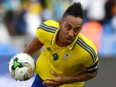 Bernasib Apes, Aubameyang...