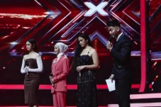 Marcella dan Intan Ayu...