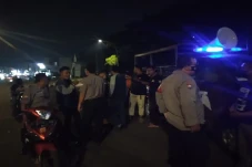 Todong Pemotor, Remaja...