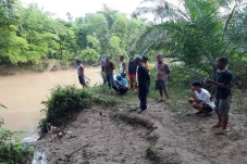 Tragis, Mila Hanya Bisa...