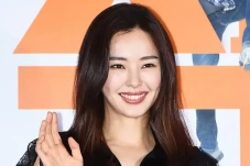 Honey Lee Hamil Anak...