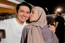 Zaskia Sungkar Blak-blakan...