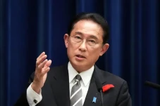 PM Jepang: Memerangi...