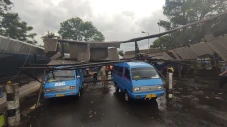 Bangunan Terminal Arjosari...