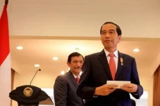 Jokowi: Segera Dapatkan...
