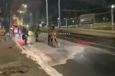 Solar Tumpah di Jalan...