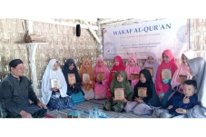 Santuni Anak Yatim,...
