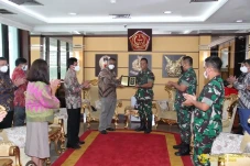 Panglima TNI-Rektor...