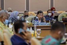 DPR-Pemerintah Begadang...