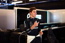Lewis Hamilton Hebat,...