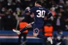 Dani Alves Ajak Lionel...