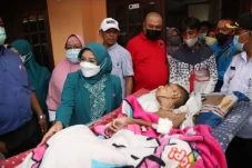 Menyayat Hati, Mantan...