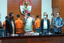 KPK Sita Uang Tunai...