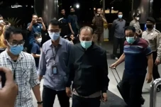 Pihak Swasta yang Kena...