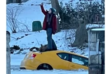 Viral! Mobilnya Tenggelam...