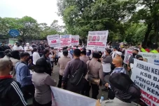 Dirugikan Rp8,6 Triliun,...