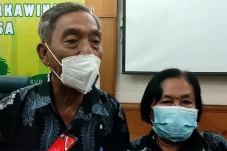 53 Tahun Menikah, Pasangan...