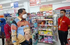 Minyak Goreng Satu Harga,...