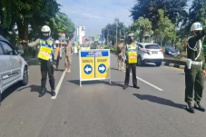 Polisi Pertimbangkan...