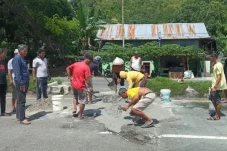 Pemkab dan Warga Barru...