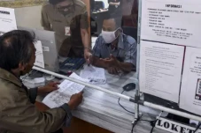 Disdukcapil Maros Buka...