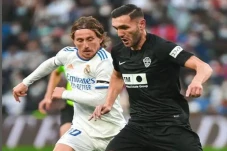 Hasil Real Madrid vs...