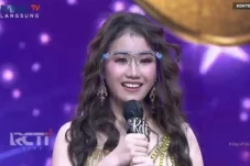 Ayu Ting Ting Puji Penampilan...
