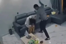 Video Pukuli Istri Viral,...
