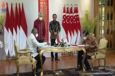 Koruptor hingga Donatur...