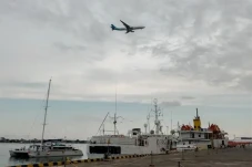 Pemerintah Buka Travel...