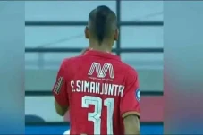Salah Pakai Jersey,...
