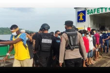58 Narapidana Dikirim...